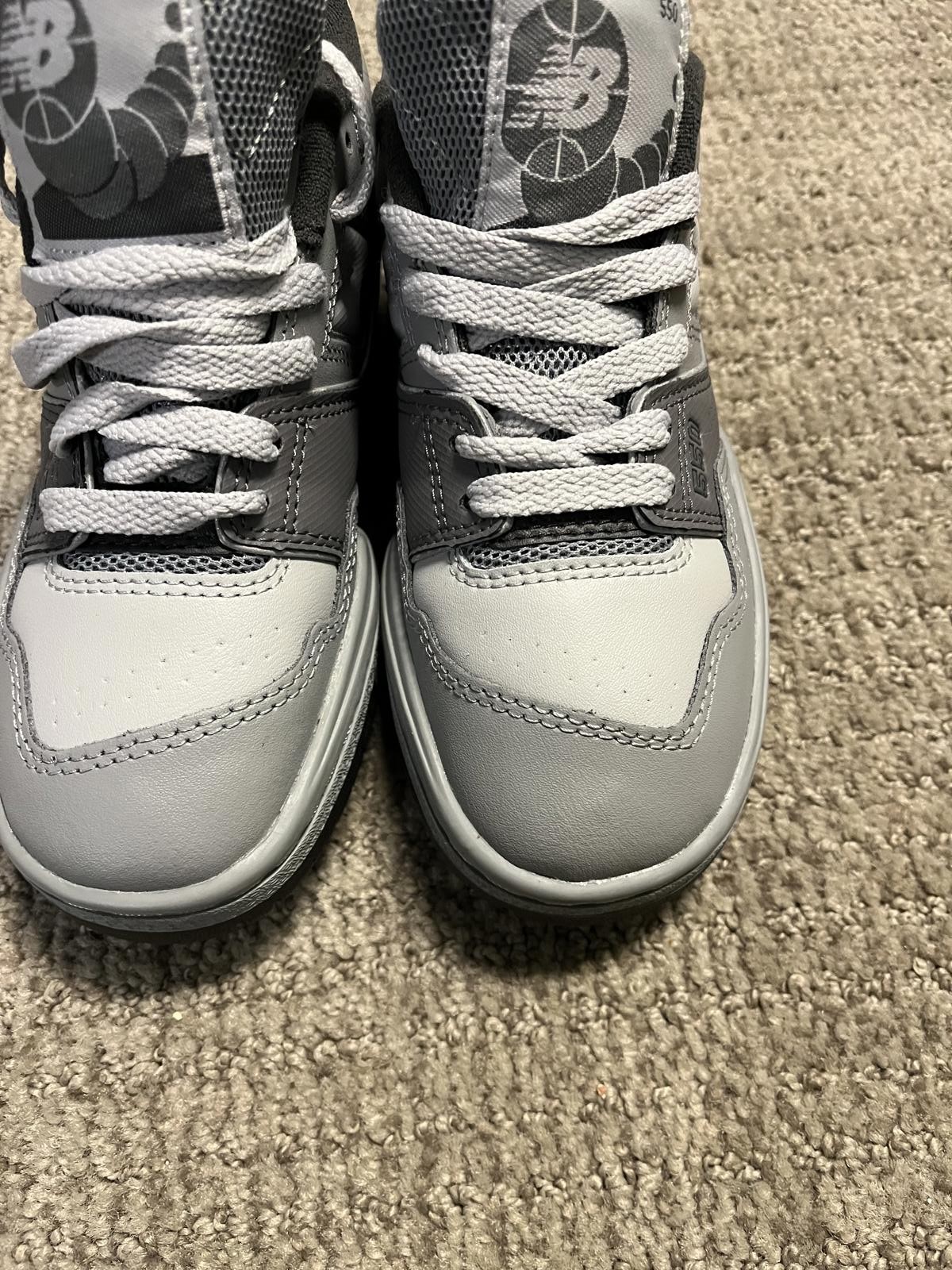 New Balance Sneakers 550 Gray Lace Up Big Boy Size 4 thumbnail 9