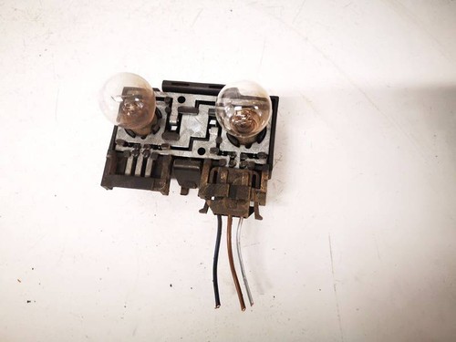 Volkswagen Passat 1995 Tailight Bulb Holder (Lamp Carrier) 3A99452 #2808251-06