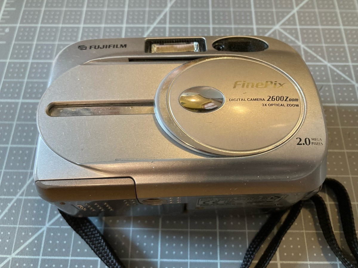 Fujifilm FinePix 2600Z デジタルカメラ 富士フイルム FinePix 2600Z 価格比較 - 価格.com