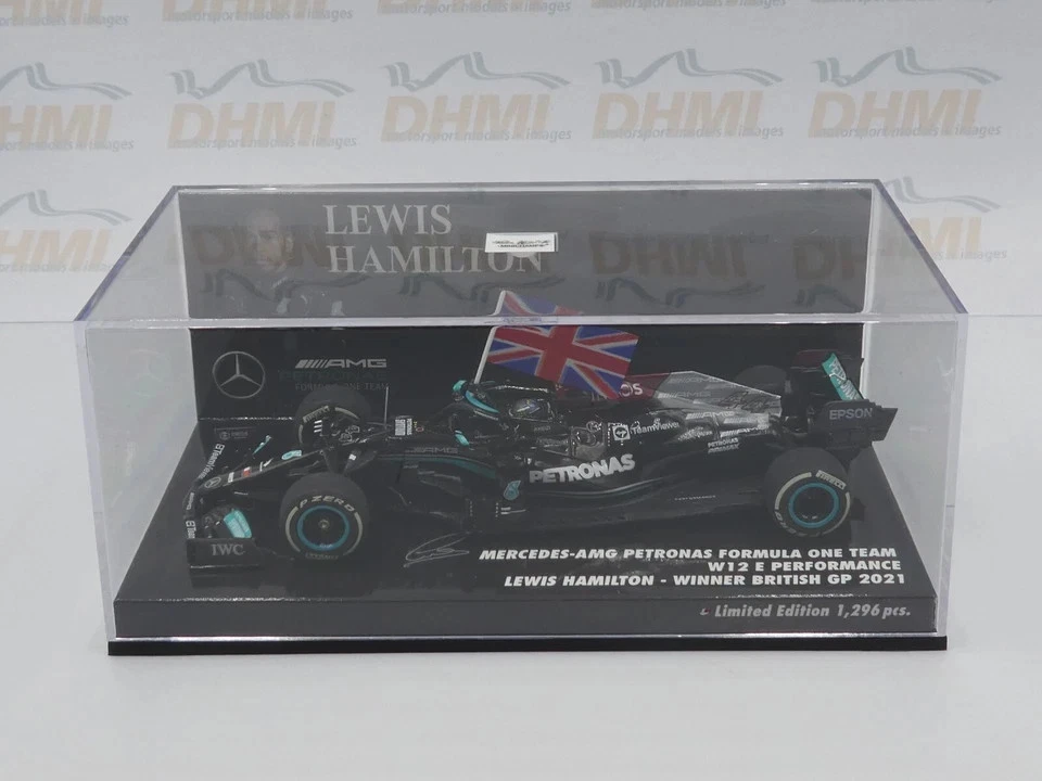 Minichamps 1:43 Lewis Hamilton Mercedes W12 Winner British GP 2021 + flag - Image 2 of 3