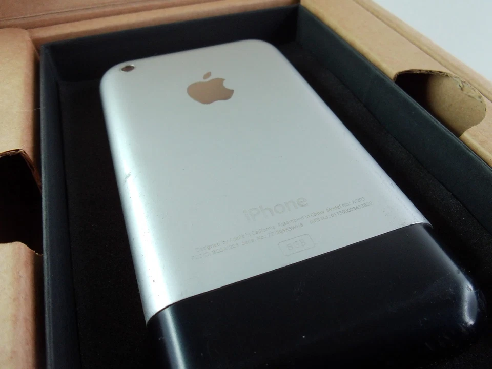 Apple iPhone 2g 8gb 1st Generation A1203 & Black Slim Box - Rare 2007 - Image 4 of 4
