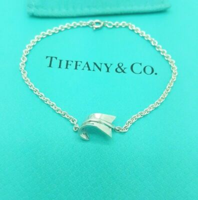Tiffany & Co RARE Vintage Silver Bent Love Arrow Leaf 2.7mm chain 7.25'' Bracelet
