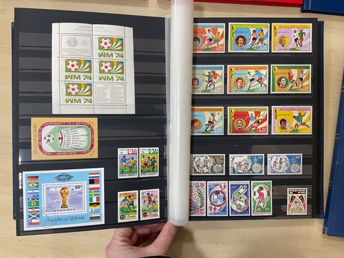Football thematic stamps, sport large lot, 5 stock books 3.8kg #z442 - Imagen 5 de 21