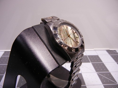 DKNY Damenuhr 36 mm grau Stahl Armband & Gehäuse Mineralglas Quarz ny8662 - Bild 2 von 7