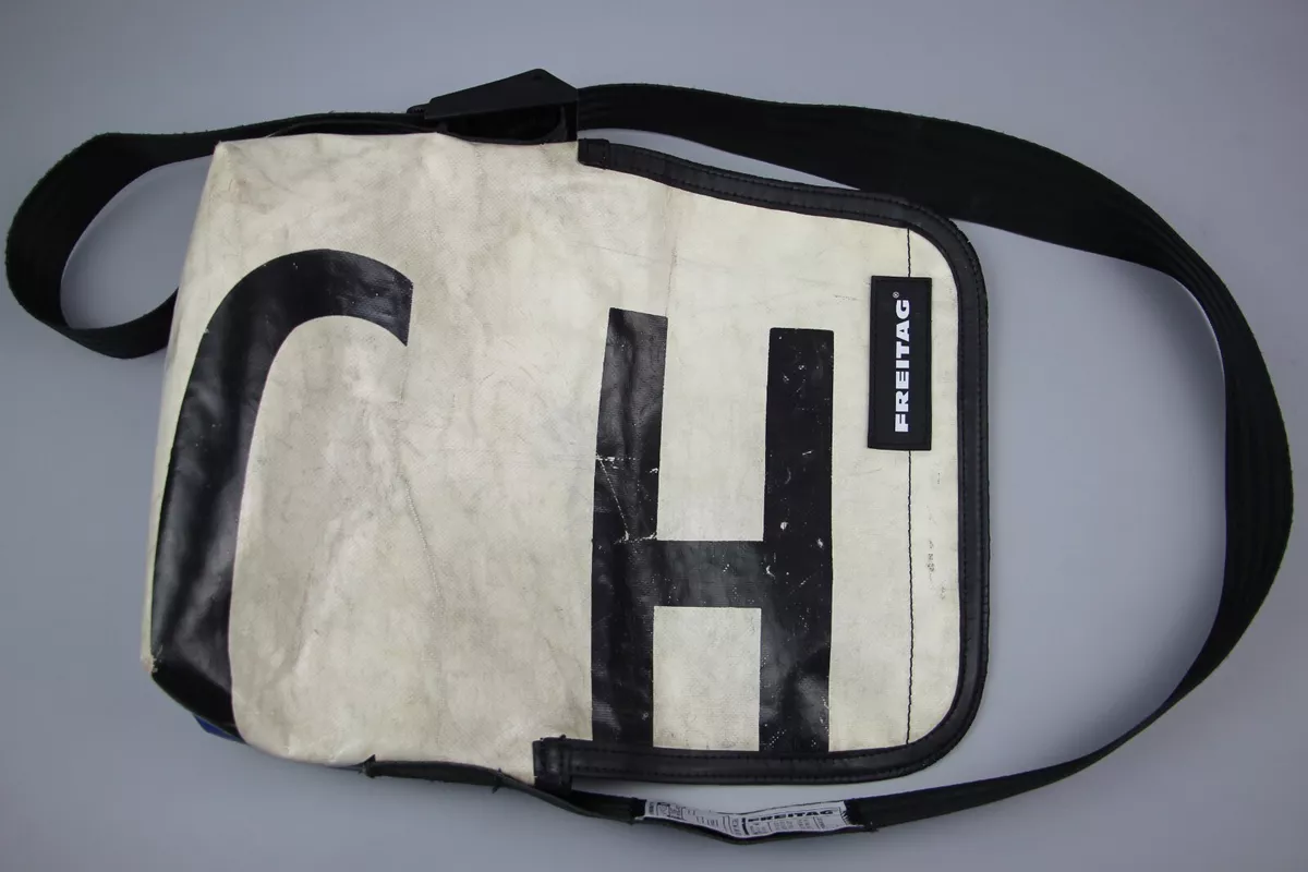 FREITAG F41 Vintag Messenger Blue/White Used Pvc bag Size Small | eBay
