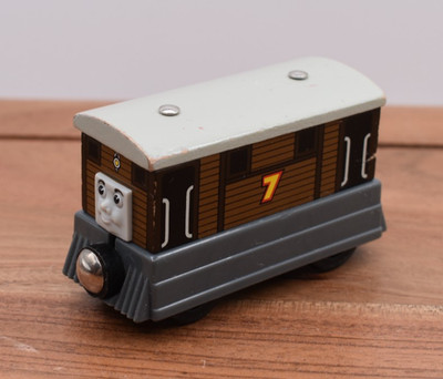 Toby #7 Train Thomas the Tank Engine & Friends 2003 Wooden Railway