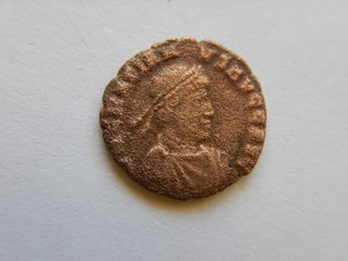 MONNAIE ROMAINE IMPERIALE A IDENTIFIER