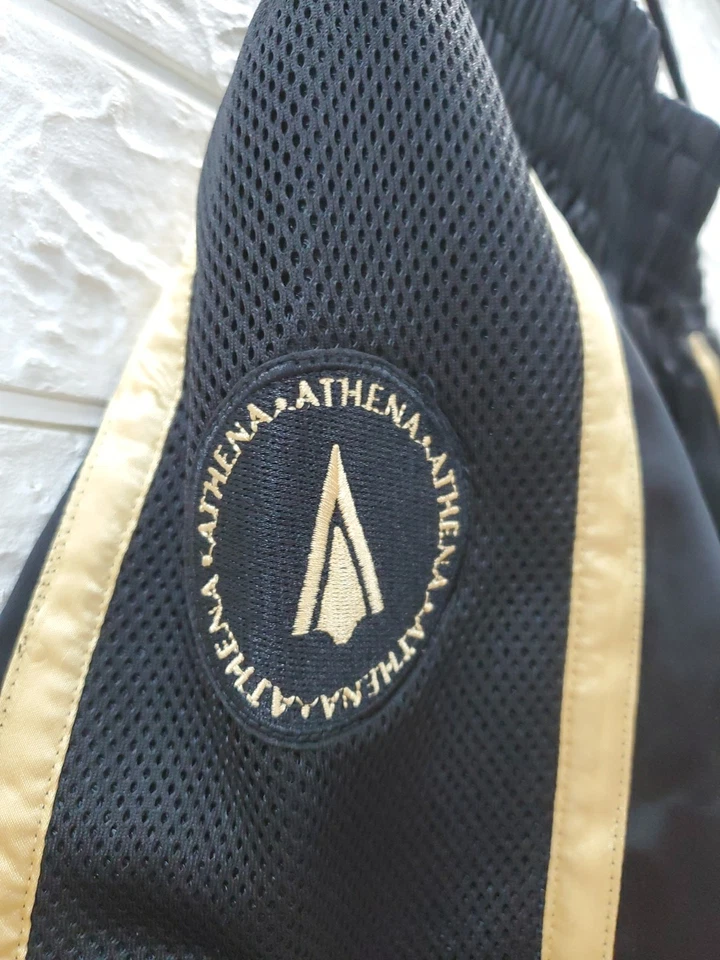 NOVO Shorts Feminino Athena Artemisia Muay Thai Preto e Dourado Tamanho Médio EUA - Imagem 3 de 4