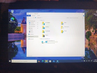 Dell Venue 11 Pro 7140 Tablet  M-5Y71 8GB, SD Slot + Dockingstation
