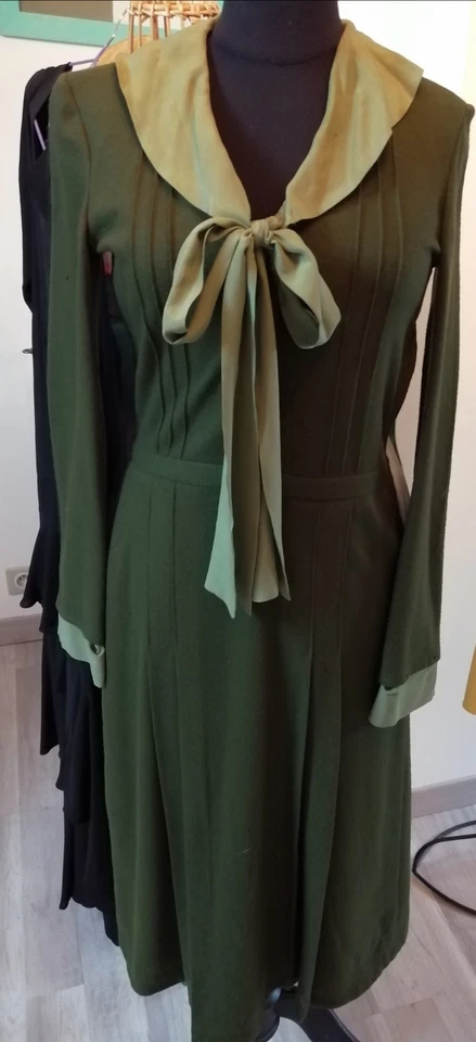 Cinéma, modèle CACHAREL Très belle Robe vintage laine couleur S/1ère photo - Photo 4/4