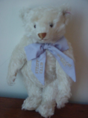 RETIRED STEIFF CLUB 2010 ANNUAL LIMITED EDITION TEDDY BEAR EAN 421105