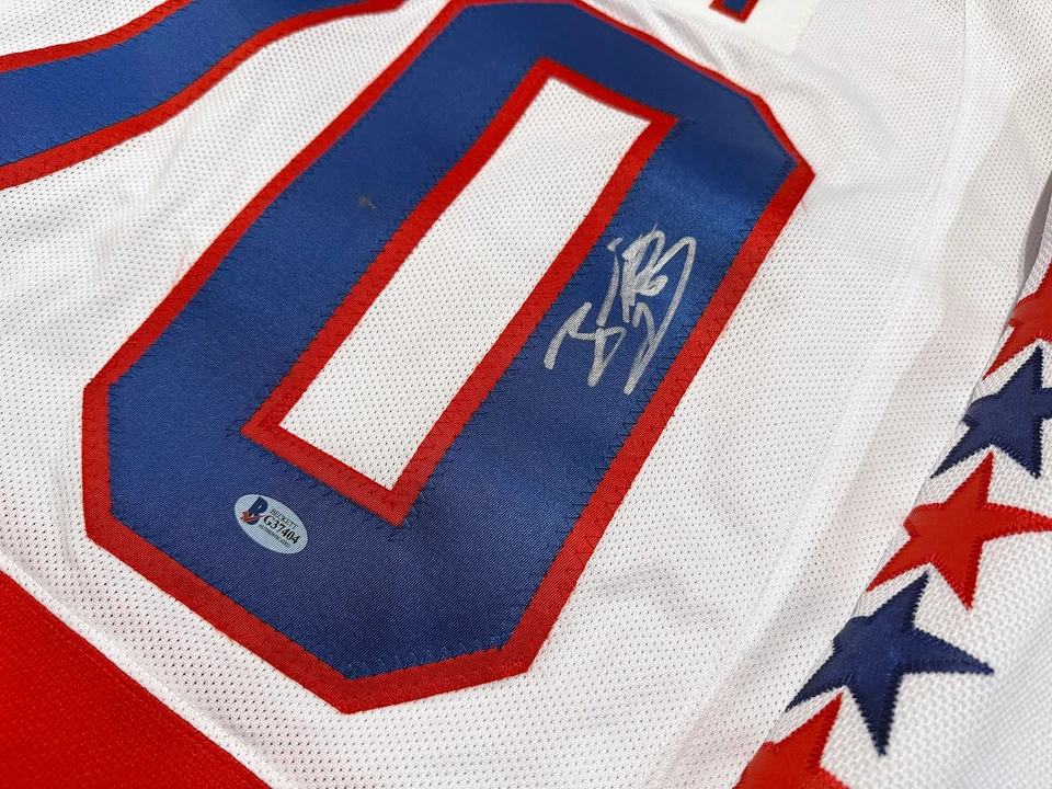 BRADEN HOLTBY Washington Capitals SIGNED Autographed JERSEY Beckett BAS COA S - Image 2 of 4