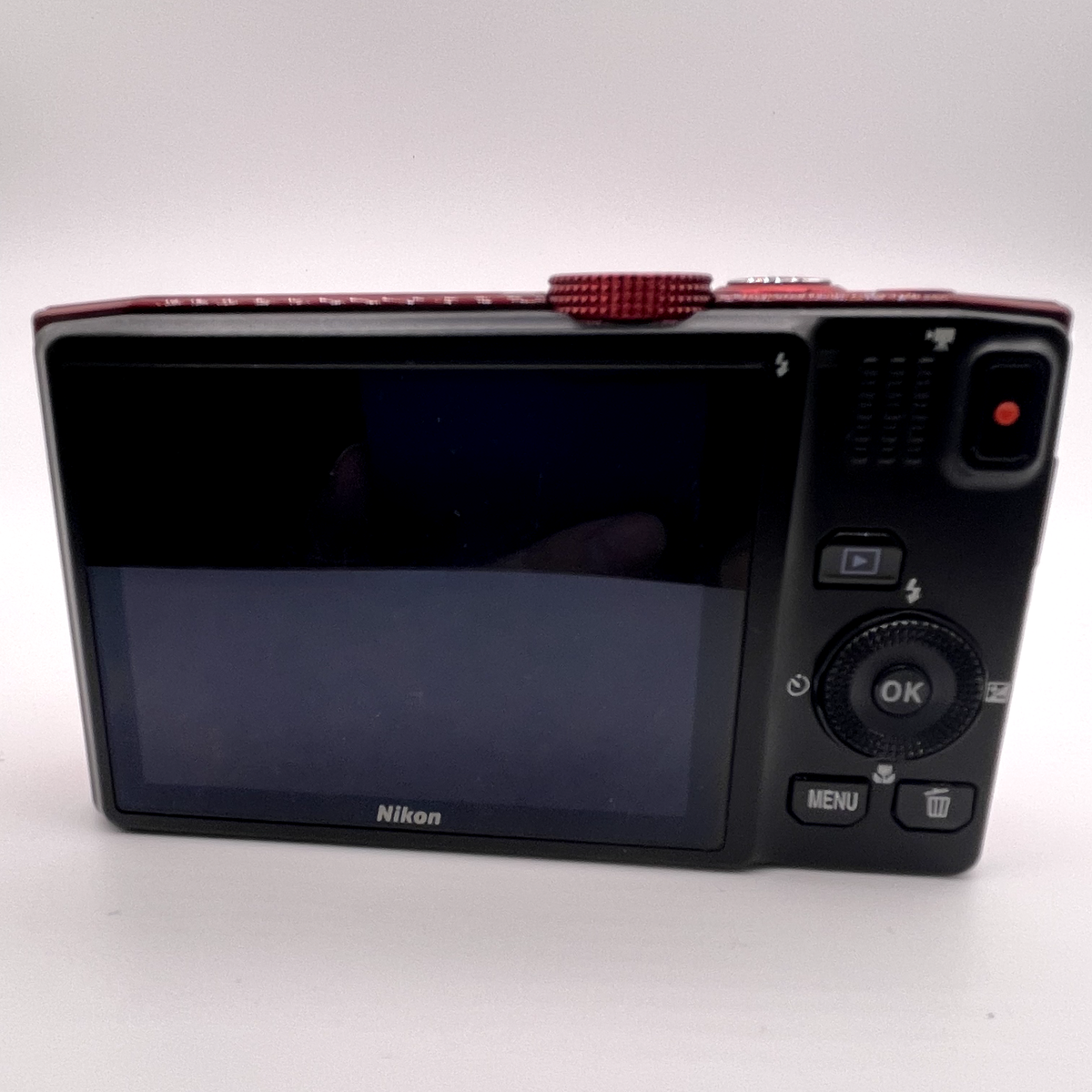 Nikon COOLPIX S8200 16.0MP Digital Camera Red – Screen Is Blurry