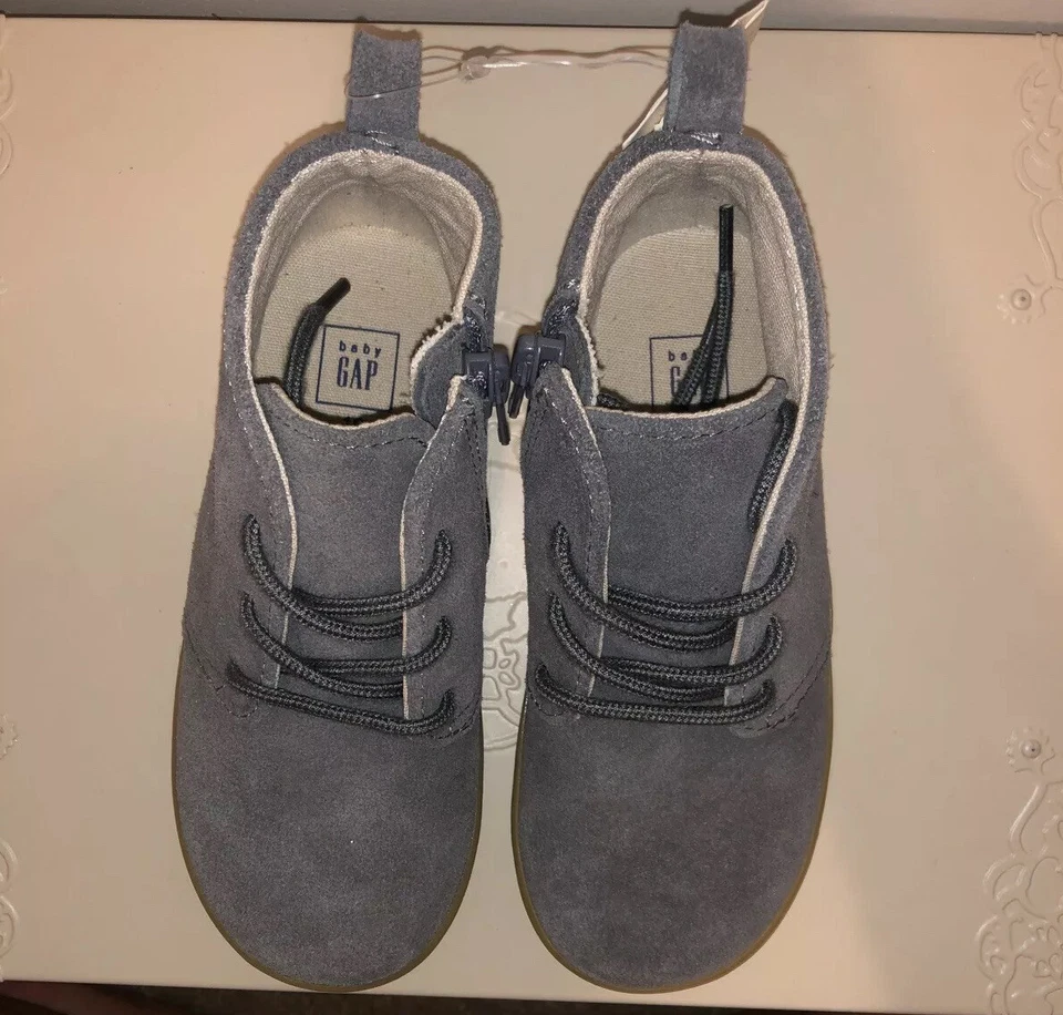 Zapatilla deportiva Gap gris de gamuza para niños pequeños talla 10 Foto 4 de 4