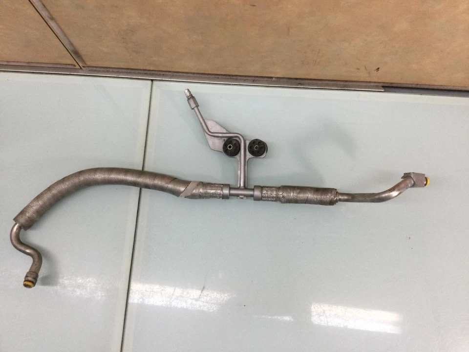 ⭐ 06-07 BMW E60 530i 530Xi Sedán 3.0L Aire acondicionado refrigerante manguera de succión OEM E Foto 3 de 4