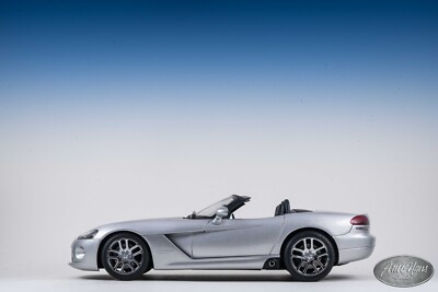 1/18 AUTOart ダッジ バイパー SRT-10 コンバーチブル