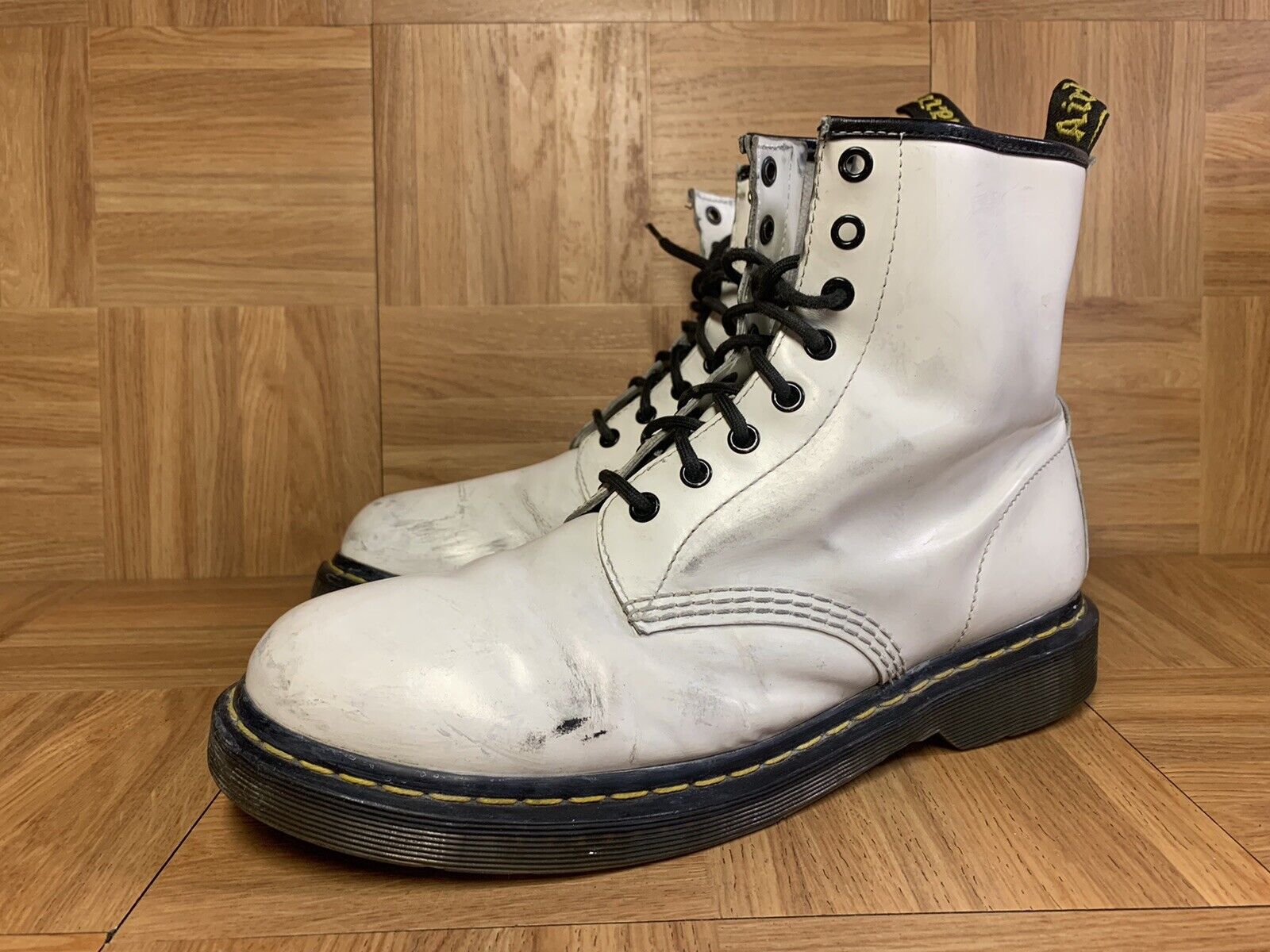 RARE🔥 Dr. Martens 11822 Patent Leather Combat Boots White Sz 11US Ankle  Boots