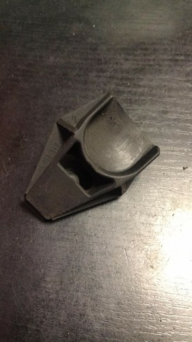 Original OEM BMW E30 E32 E34 Cabrio Kühlerhalterung 1712347