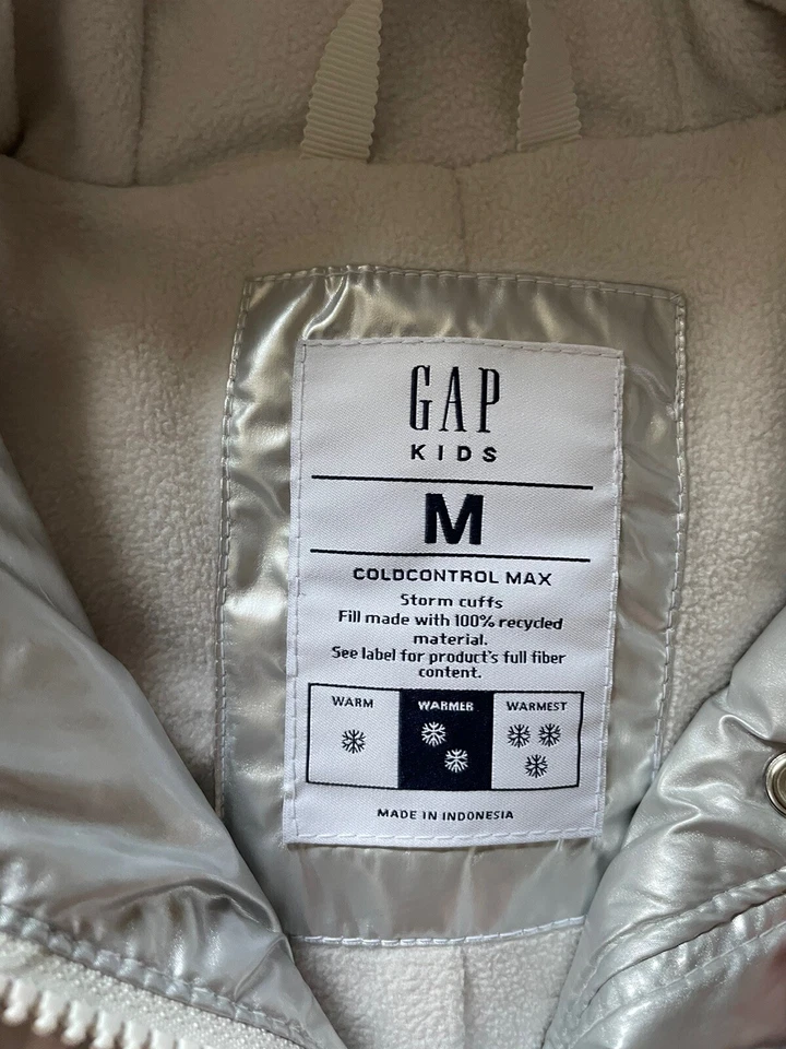 Abrigo de invierno plateado Gap Kids talla M 11/12 Foto 2 de 4