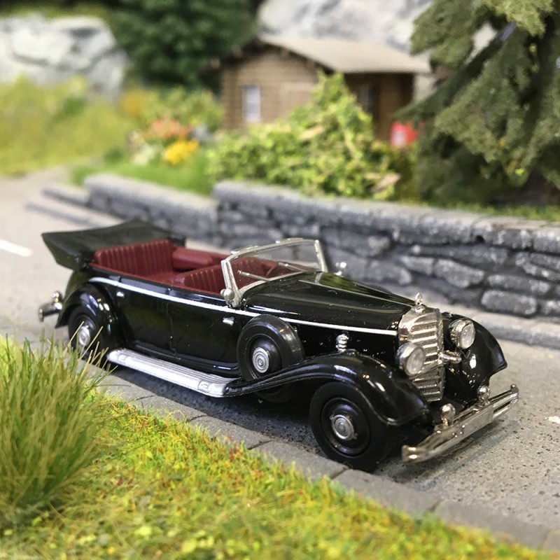 Mercedes Benz 770K miniature Brekina 21058 de collection noire HO 1/87