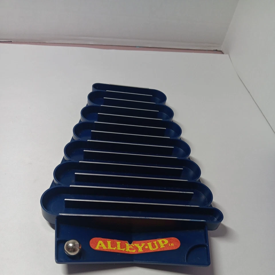 Hasbro Alley Up Game in its Original Green 1971 Box - Image 3 of 3