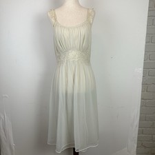Vtg Vanity Fair Tricot 60s Nylon Layer Lace Nightgown Dress Pale Green Bridal 36