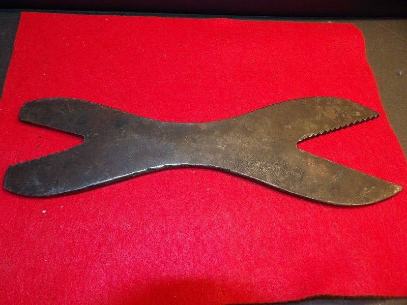 Vintage 11 " long Alligator Wrench heavy stock 1/8" steel.