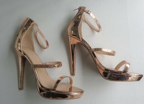 Shoes / Goldish / 5in Heel / Size 