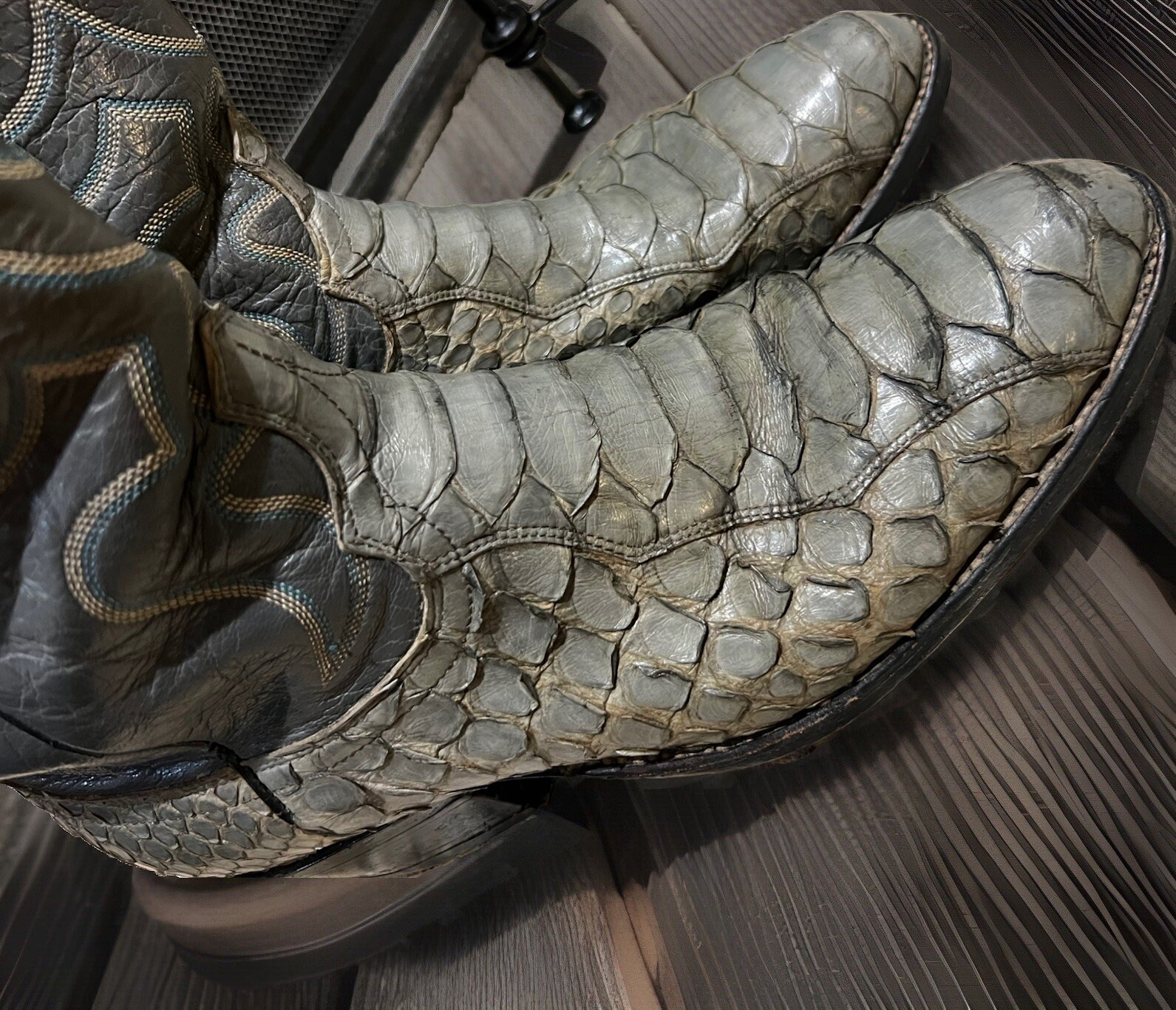 Vintage Dan Post Gray Textured Python Cowboy Boot… - image 3