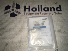 Omron photoelectric sensor, E2E-X1R5E1-M1, NOS,  LG-2421