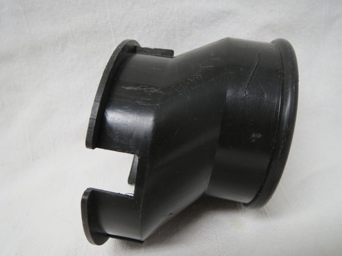 Alfa Romeo GTV-6 TOP CENTER DASH VENT TO HOSE COUPLER 116105726602 Alfetta GT - Picture 2 of 7