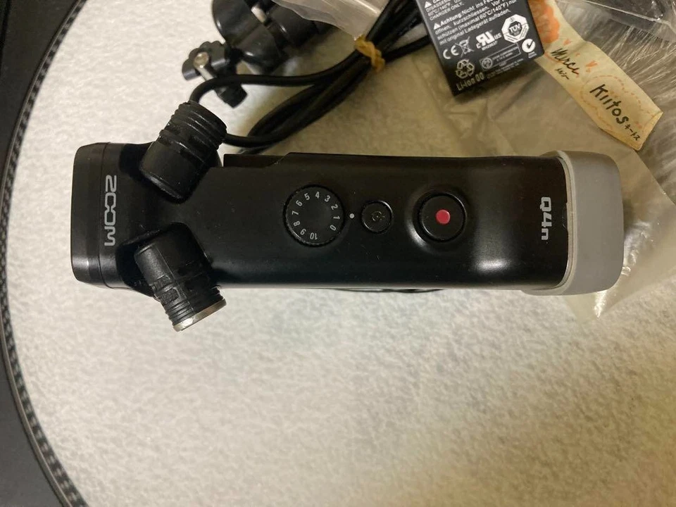 ZOOM zoom handy video camera recorder Q4n - Image 3 of 4