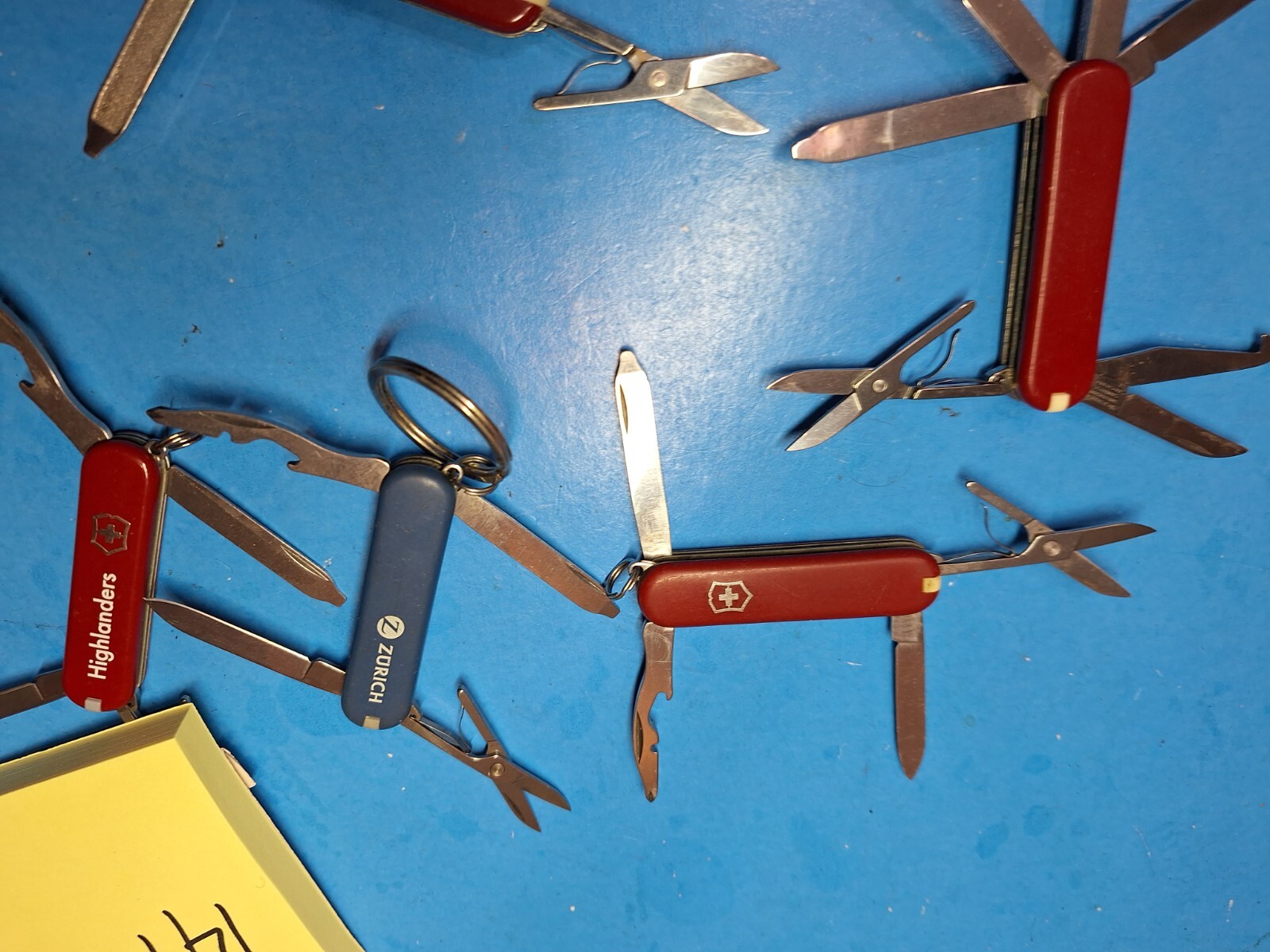5 SMALL VICTORINOX SWISS ARMY KNIVES VICTORINOX Lot 141 eBay