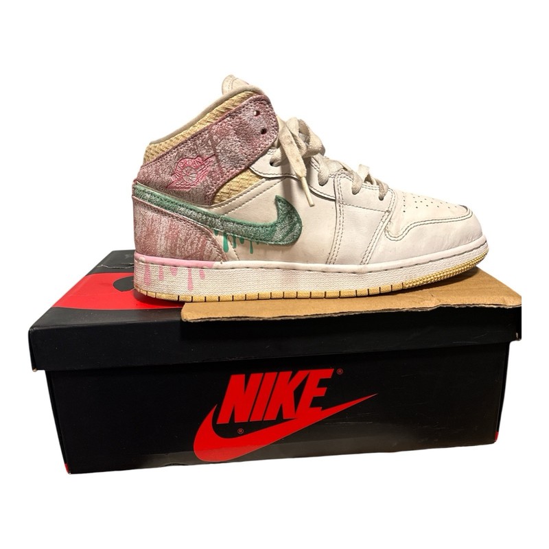 Size 6.5 - Jordan Air Jordan 1 Mid SE Ice Cream GS