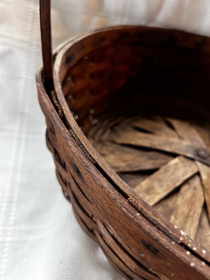 Antique c1900 Split Oak Round Gathering Basket w/ Bentwood Oak Handle - Image 4 of 4