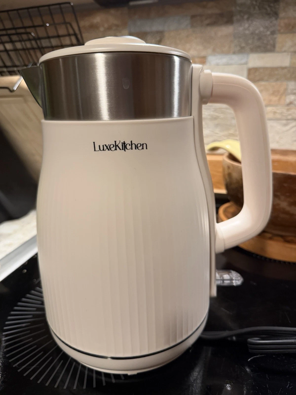 Luxe Kitchen Cream Electric Kettle New 1.8 Liter Cordless