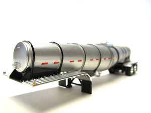 DCP FIRST GEAR 1/64 SCALE POLAR DROP CENTER TANKER, SILVER, BLACK UNDERCARRIAGE