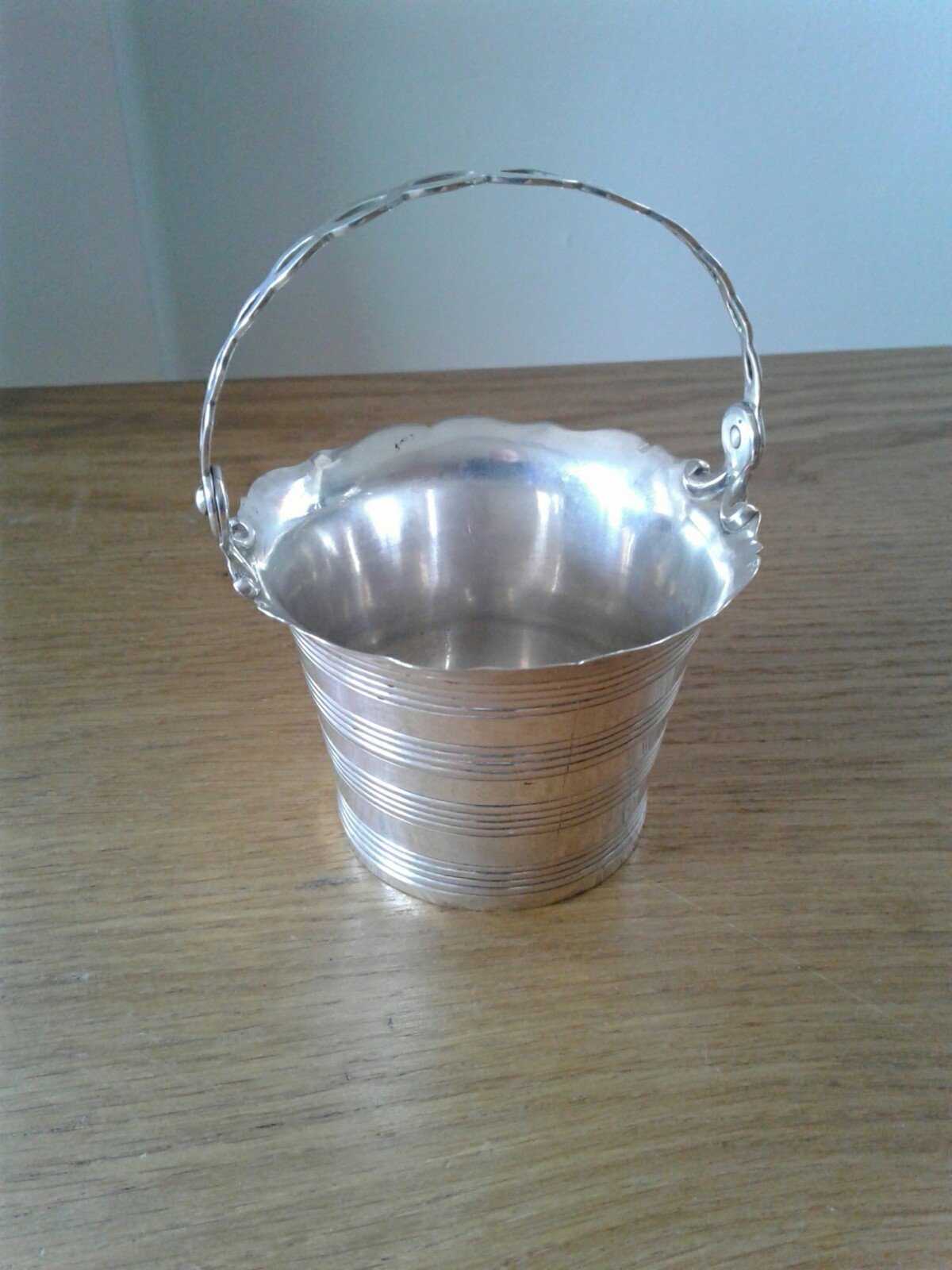 Picture 1 of 6