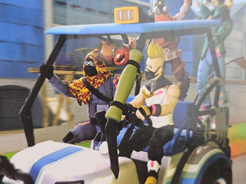 Fortnite FNT0118 ATK (RC) Vehicle with Figure damaged box fully working htf 2019 - Picture 16 of 24