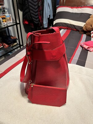 Louis Vuitton Sac d'Epaule Bucket Bag GM Red Leather