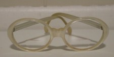 Vintage Selecta Pearl like 5-3/8 Ladies Eyeglasses Frames