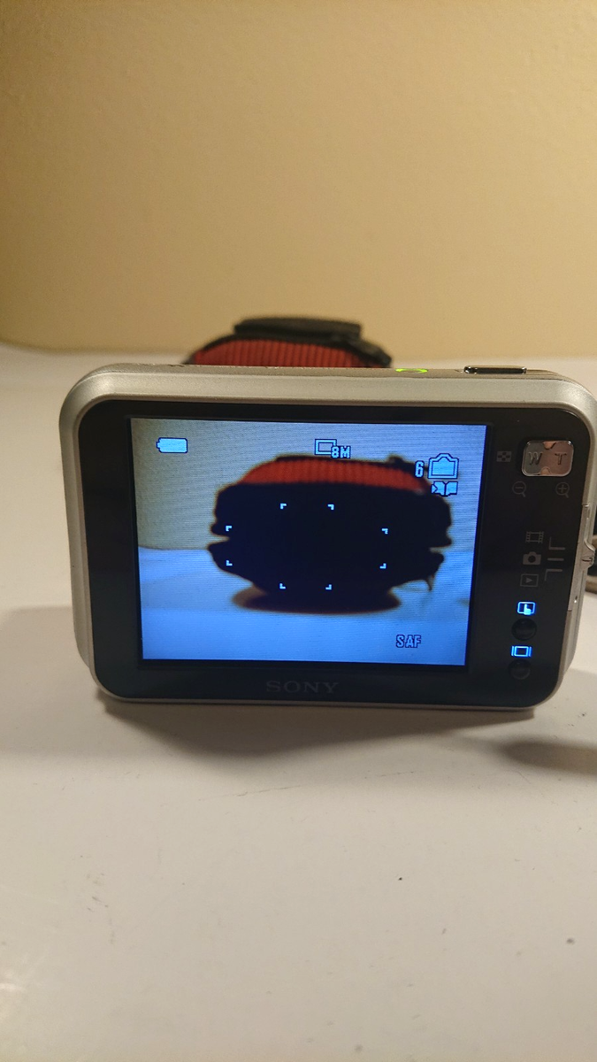 Sony Cyber-shot DSC-N1 8.1MP Digital Camera - Silver for