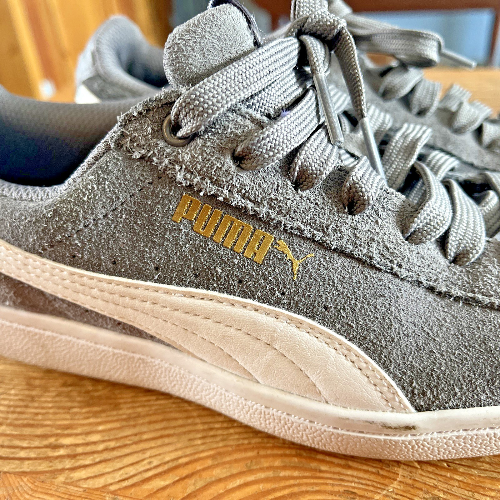 PUMA Gray Suede Sneakers Women's Size 7.5 Light Wear Casual Athletic Shoes thumbnail 2