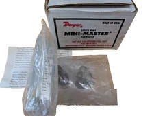 DWYER MINI MASTER FLOW METER MMA-30 NEW OLD STOCK IN BOX 0-8GPH H2O