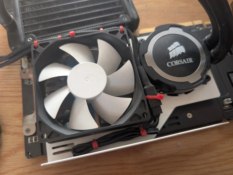 HYBRID MSI AMD Radeon R9 390X (8192 MB) (R9390XGAMING8G) Graphics Card - Image 2 of 4