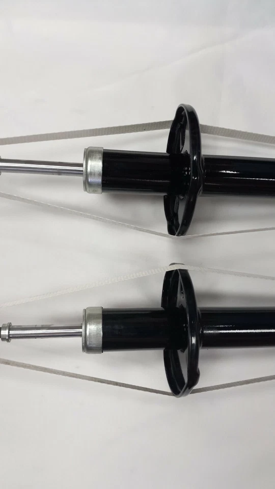 257100 Rear Struts Pair Fits 1985-1998 Jetta & Golf, 1995-2002 Cabrio - Изображение 3 из 4