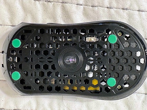 Finalmouse UltralightX ULX Competition Mouse Medium FM85001M-C - Photo 7/9
