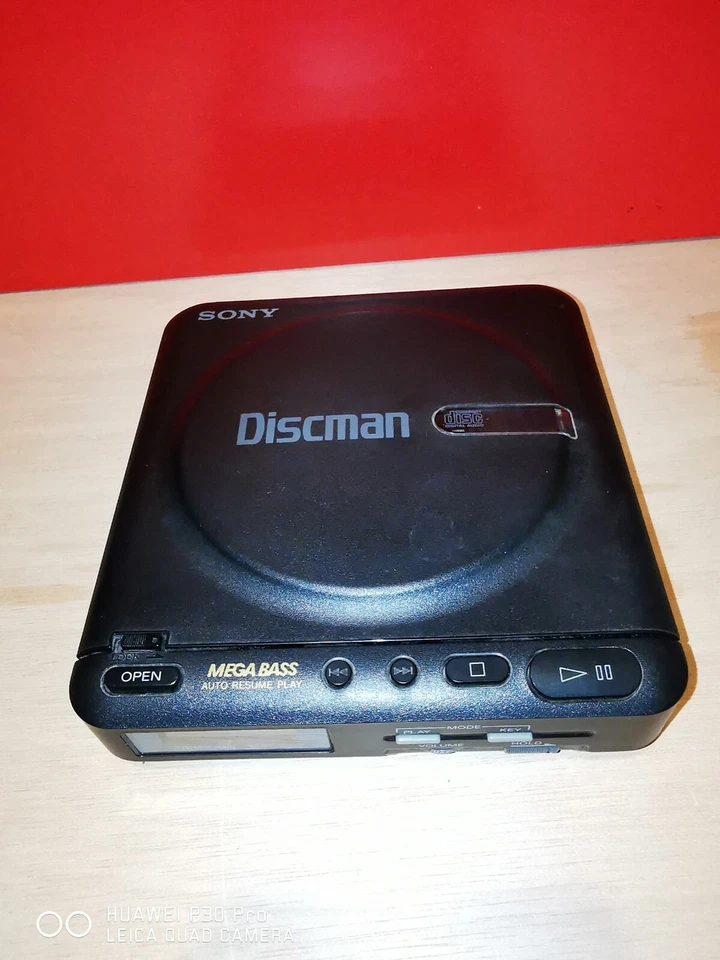 MINI CD PLAYER PORTABLE VINTAGE SONY D-22 NON TESTÉ  - Bild 2 von 4