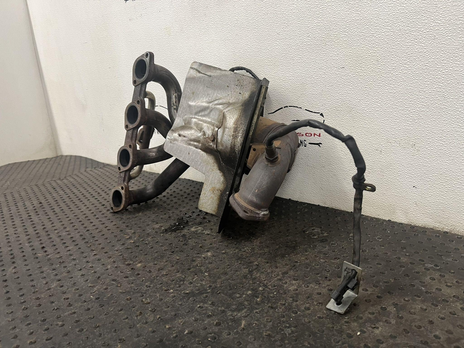 2002 MASERATI SPYDER 4.2 LEFT DRIVER SIDE EXHAUST MANIFOLD
