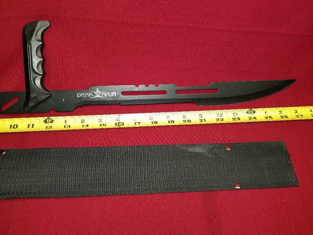 ZOMBIE DEFENSE KNIFE 14 INCH ARM BRACE UNIQUE SERRATED WALKING